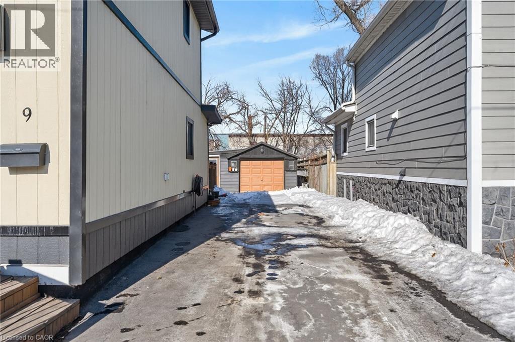 9 Bayside Avenue, Hamilton, Ontario  L8H 7B3 - Photo 42 - 40805910