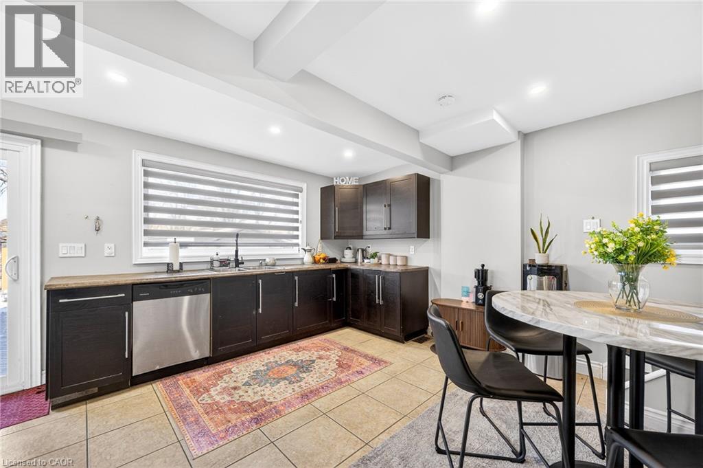 9 Bayside Avenue, Hamilton, Ontario  L8H 7B3 - Photo 8 - 40805910