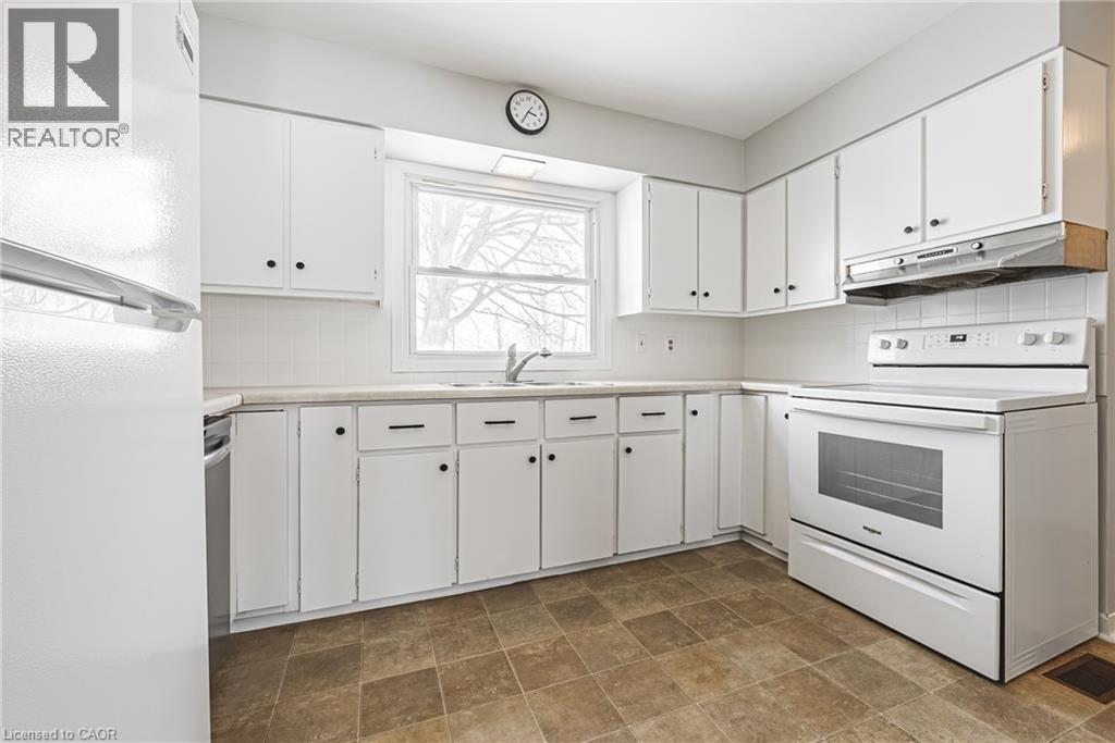 646 ALDER Street W, Haldimand, Ontario