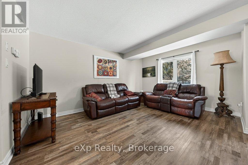 55 Laughland Lane, Guelph, Ontario  N1L 0C9 - Photo 14 - X12798596