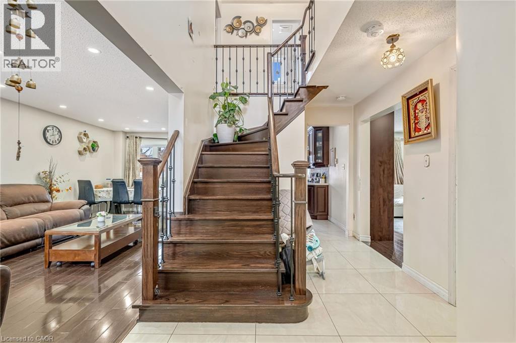 161 Havelock Drive, Brampton, Ontario  L6W 4G4 - Photo 3 - 40805779