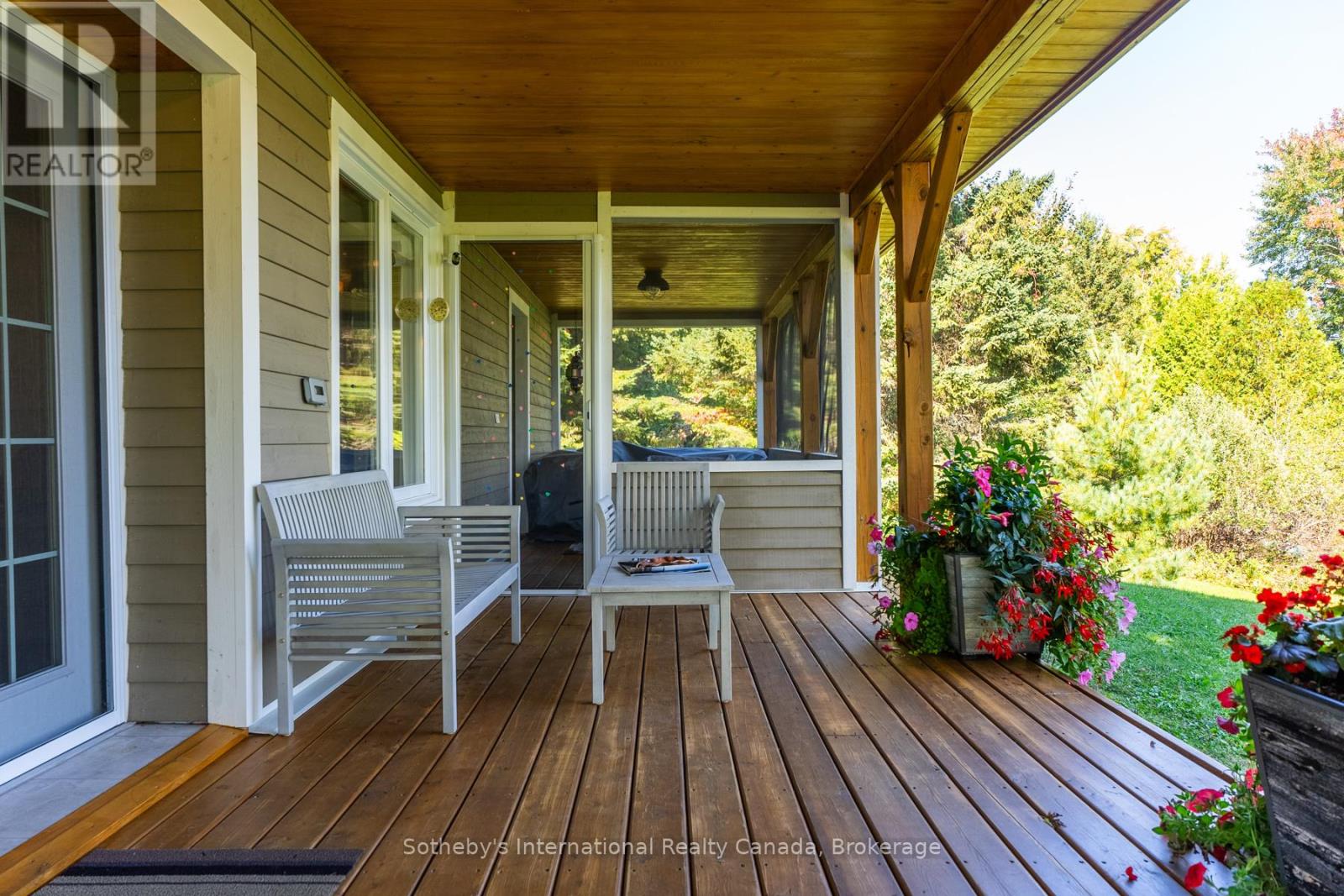 1111 Maplehurst Drive, Lake Of Bays, Ontario  P1H 2J6 - Photo 33 - X12799712