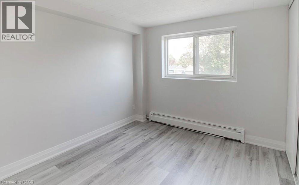 6287 O'neil Street Unit# 4, Niagara Falls, Ontario  L2J 1M6 - Photo 5 - 40805341