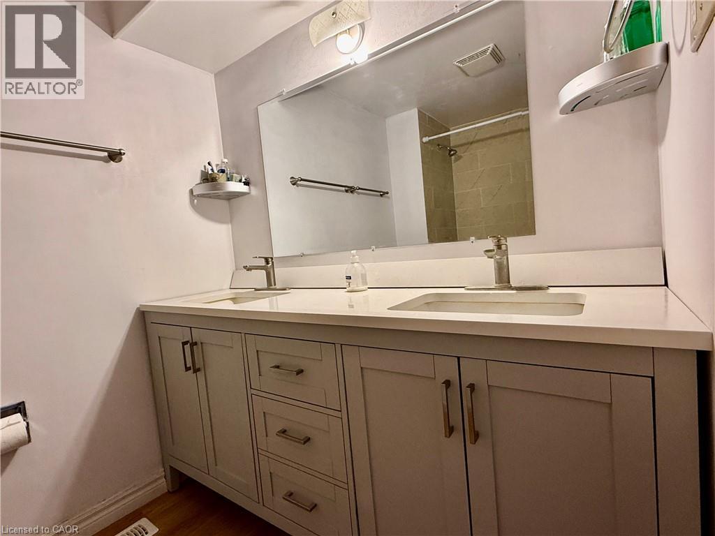 427 Keats Way Unit# 2, Waterloo, Ontario  N2L 5S7 - Photo 16 - 40806165