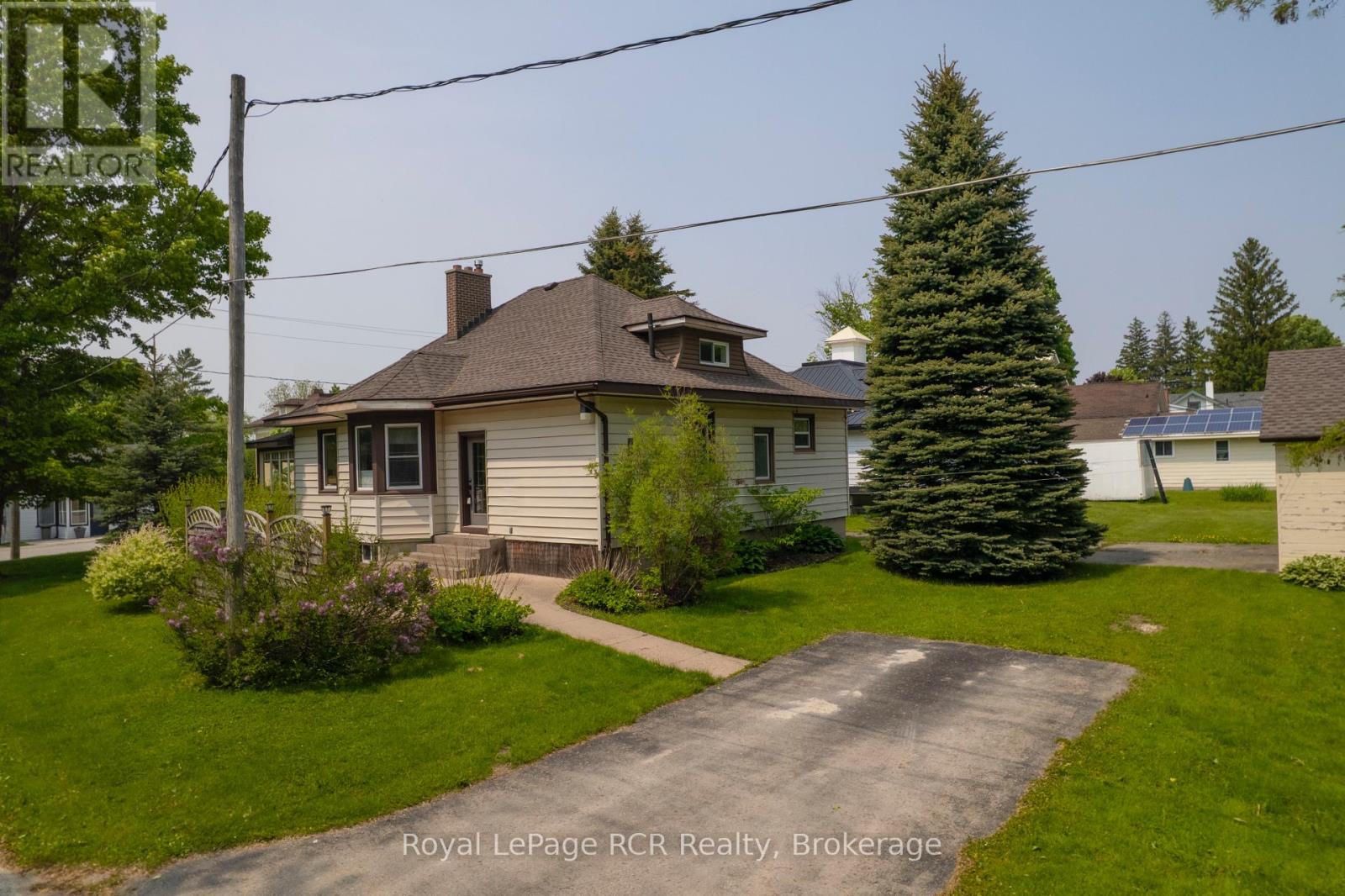 429 Havelock Street, Huron-Kinloss, Ontario  N0G 2H0 - Photo 4 - X12802858