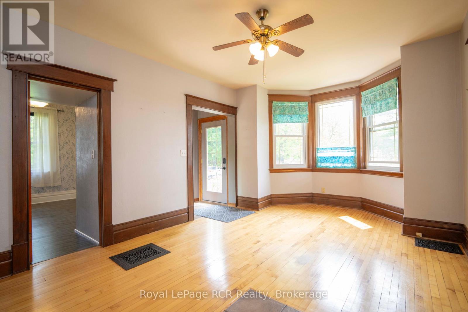 429 Havelock Street, Huron-Kinloss, Ontario  N0G 2H0 - Photo 8 - X12802858