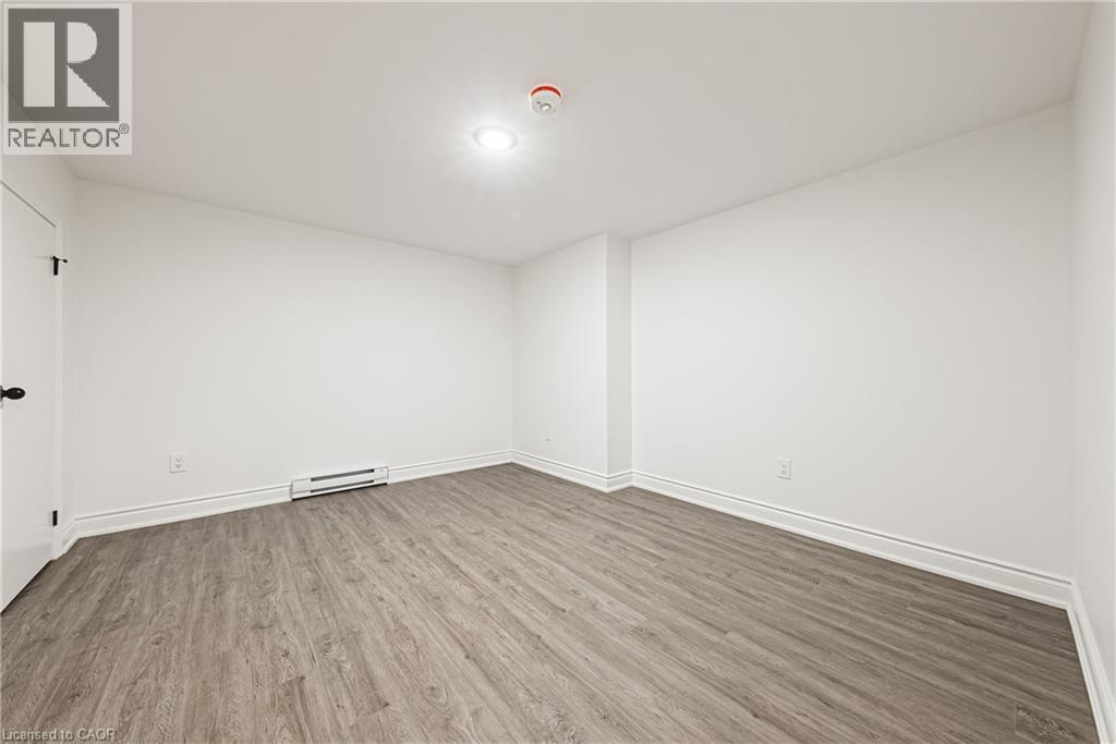 1127 Main Street E, Hamilton, Ontario  L8M 1P2 - Photo 18 - 40806489