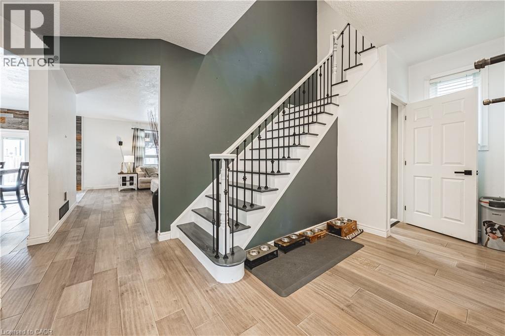 6 Second Road W, Hamilton, Ontario  L8J 2R8 - Photo 7 - 40805801