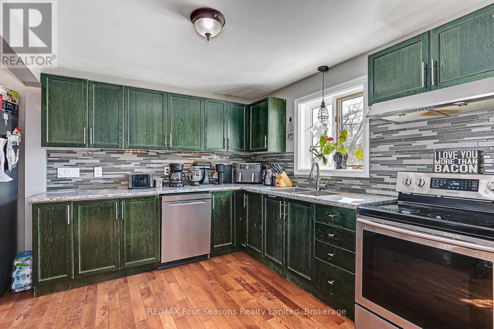 1046 County 124 Road N, Clearview, Ontario  N0C 1M0 - Photo 18 - S12811498