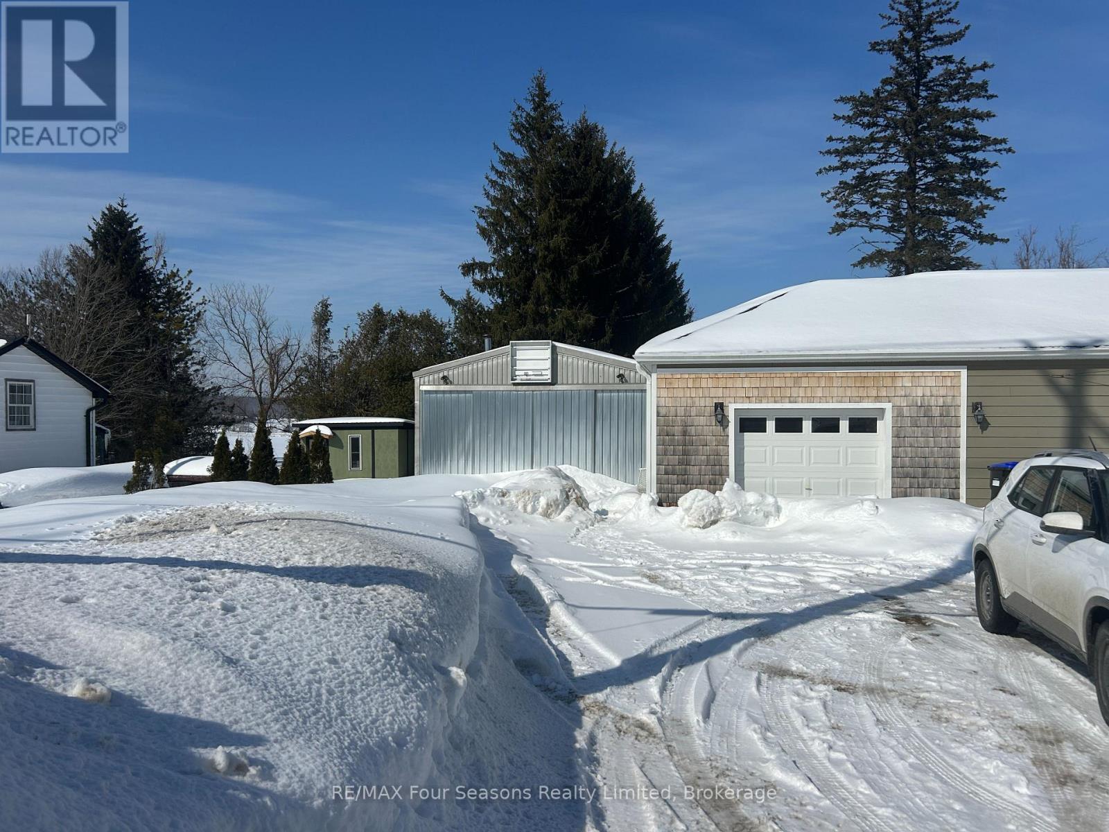 1046 County 124 Road N, Clearview, Ontario  N0C 1M0 - Photo 2 - S12811498