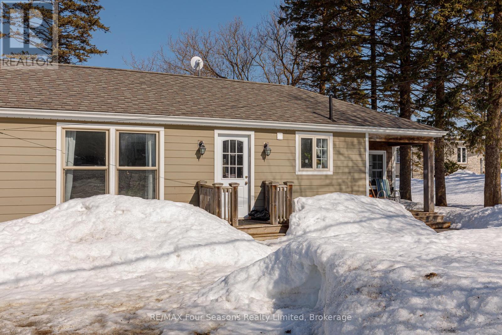 1046 County 124 Road N, Clearview, Ontario  N0C 1M0 - Photo 3 - S12811498