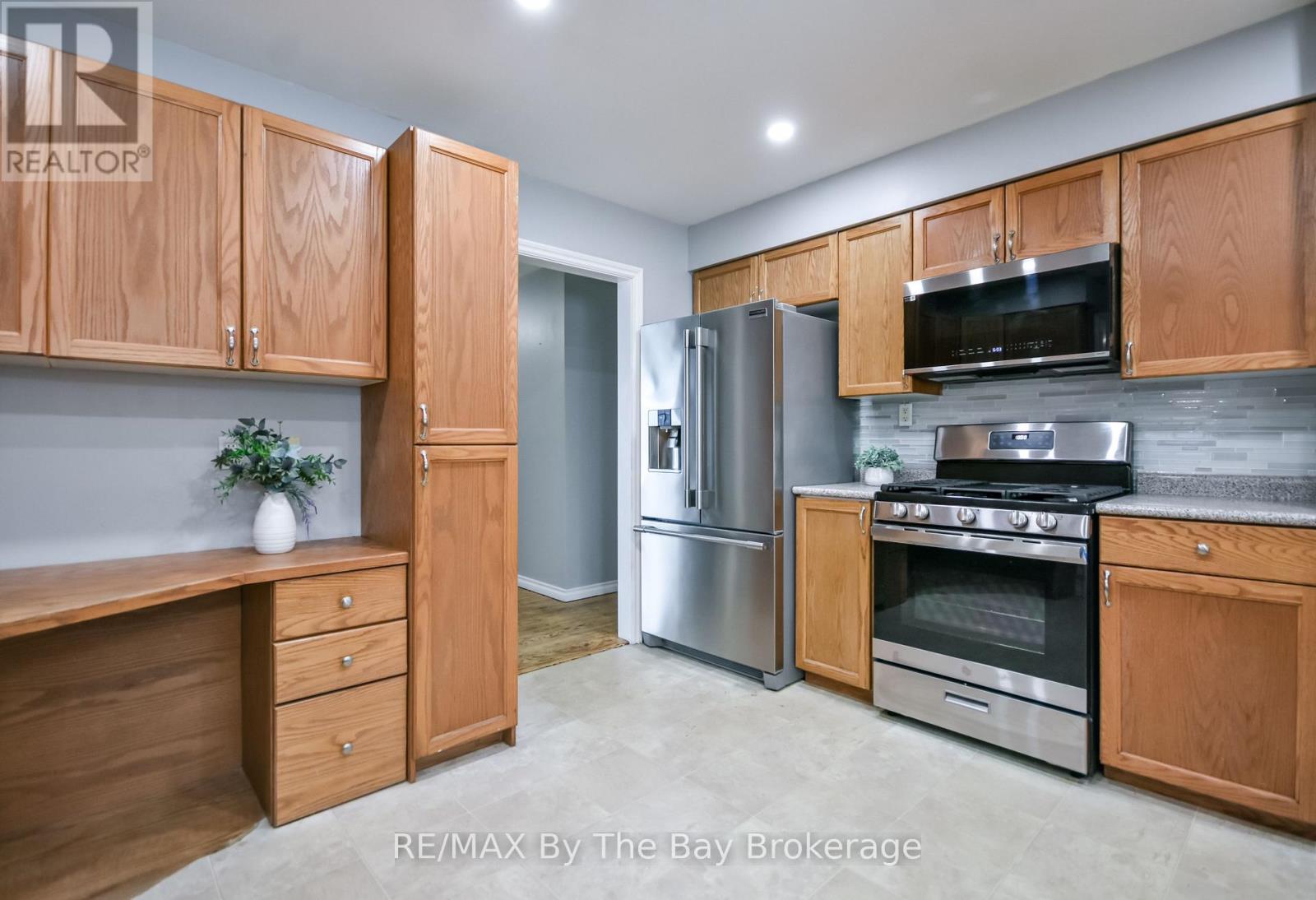 111 Balm Beach Road E, Tiny, Ontario  L0L 2J0 - Photo 15 - S12814180