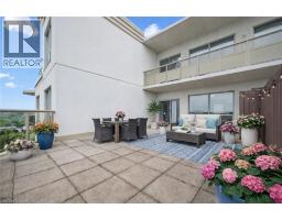 255 KEATS Way Unit# 1303, Waterloo, Ontario