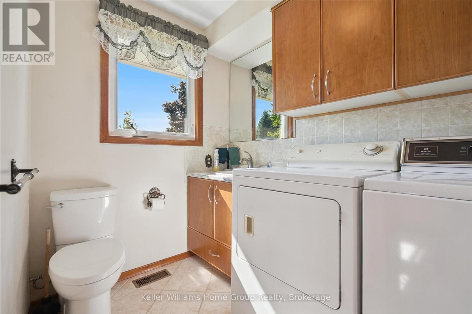 27 Peel Street E, Mapleton, Ontario  N0B 1A0 - Photo 19 - X12815248