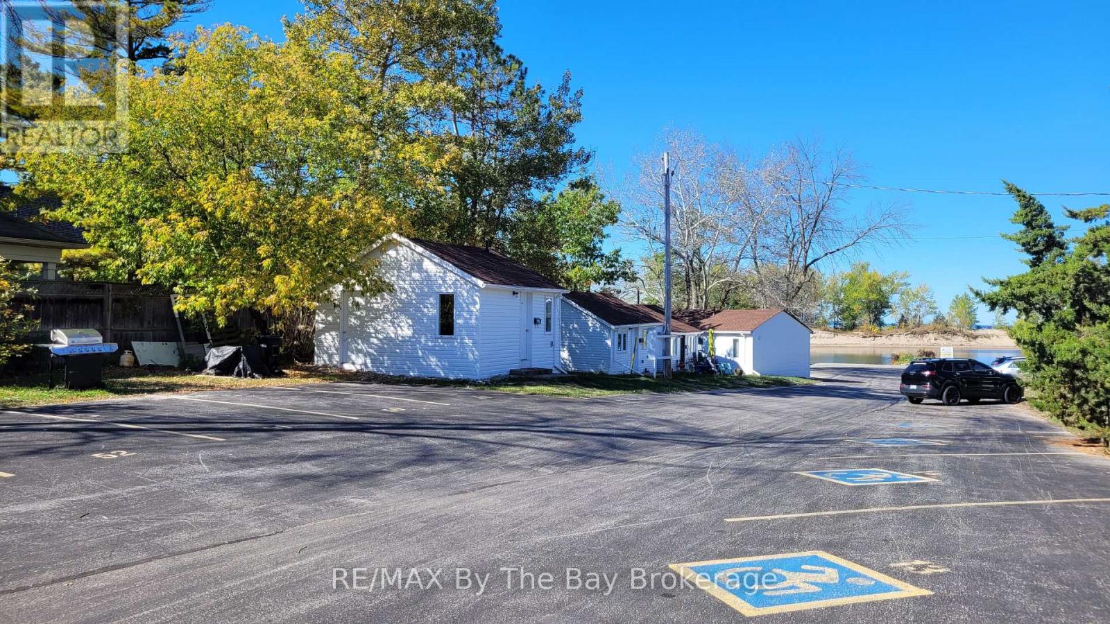 D04 - 280 River Road E, Wasaga Beach, Ontario  L9Z 2L7 - Photo 2 - S12815924
