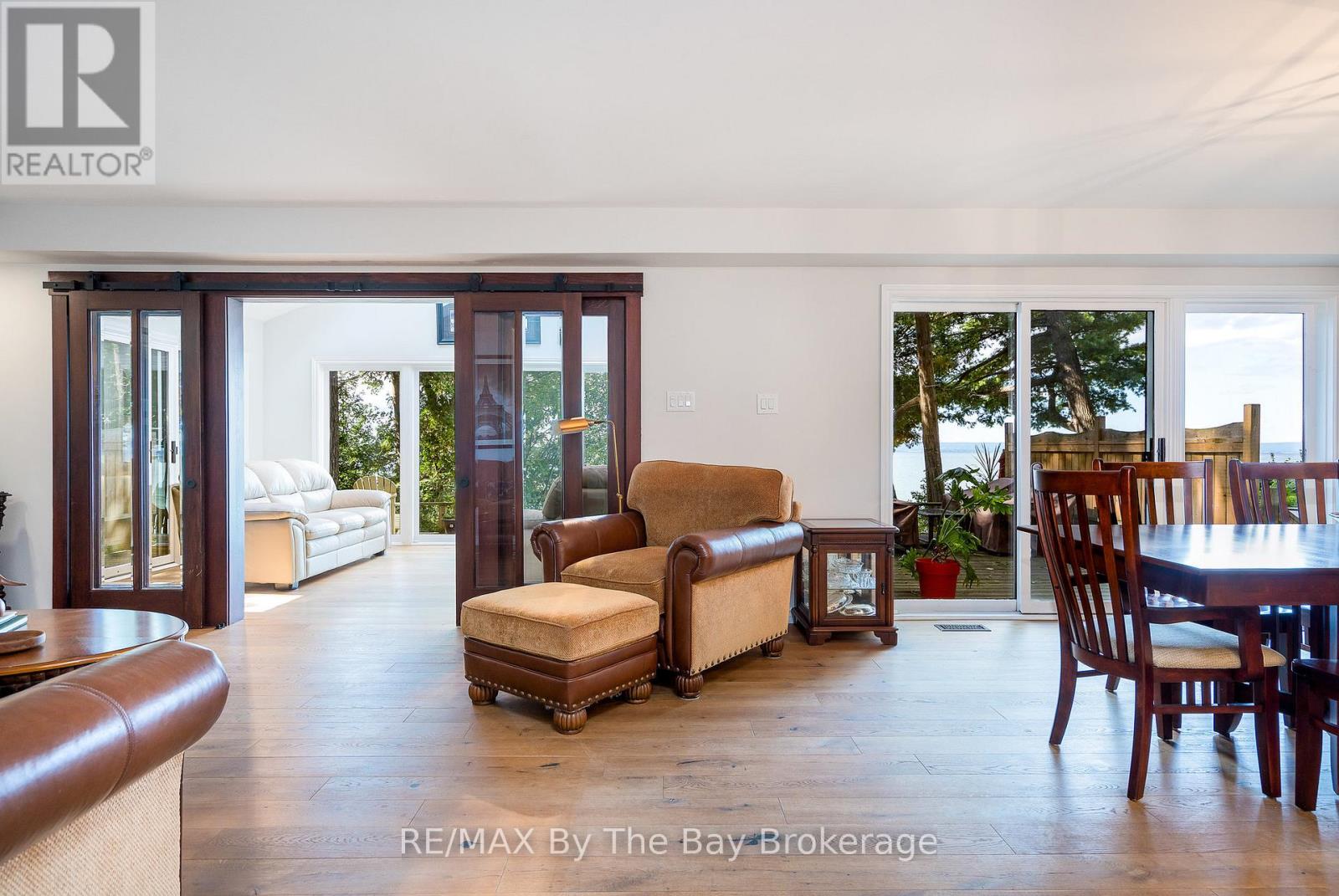 38 Willow Drive, Tiny, Ontario  L0L 1P1 - Photo 16 - S12815970