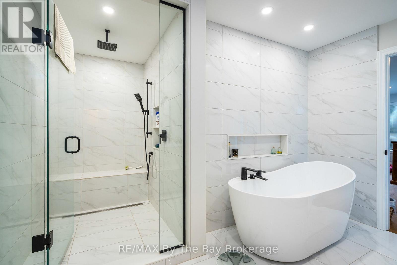 38 Willow Drive, Tiny, Ontario  L0L 1P1 - Photo 33 - S12815970