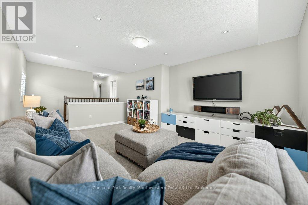 22 Rooke Court, Guelph, Ontario  N1K 0B8 - Photo 23 - X12816008