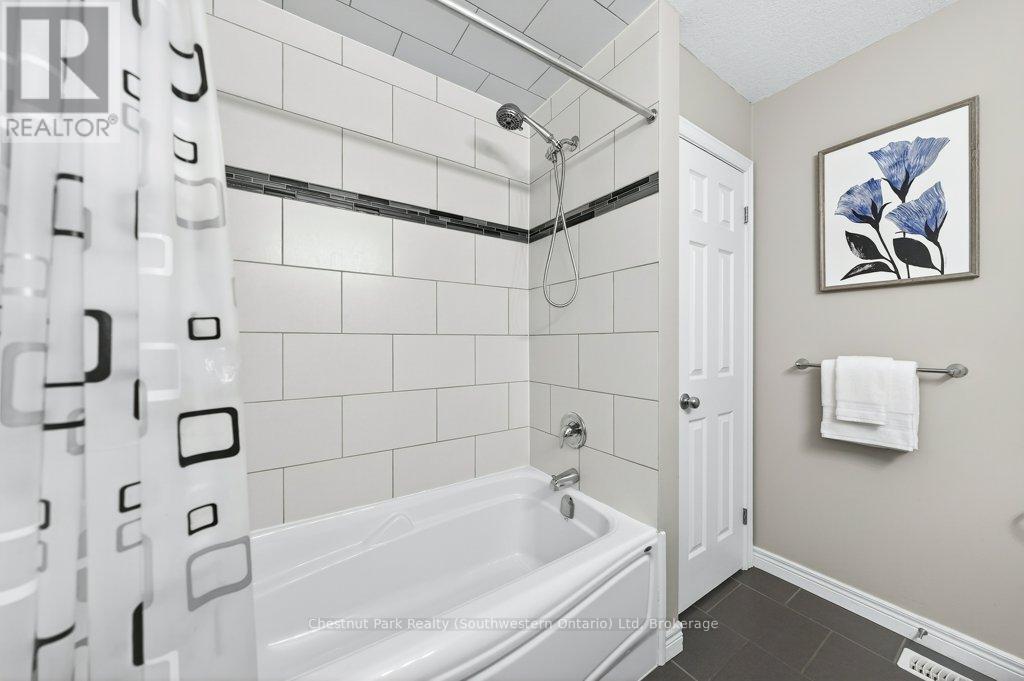 22 Rooke Court, Guelph, Ontario  N1K 0B8 - Photo 34 - X12816008