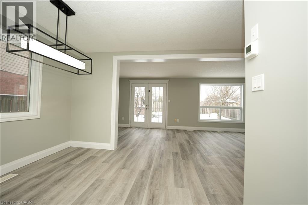 11 Lemonbalm Street, Kitchener, Ontario  N2E 3V9 - Photo 12 - 40806707