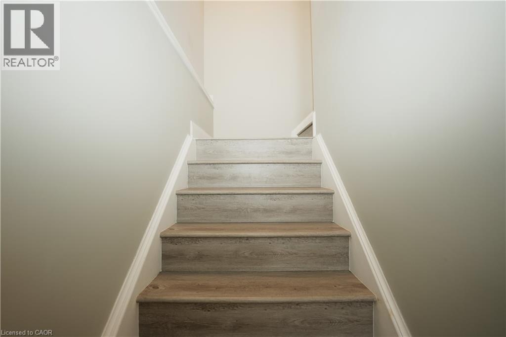 11 Lemonbalm Street, Kitchener, Ontario  N2E 3V9 - Photo 14 - 40806707