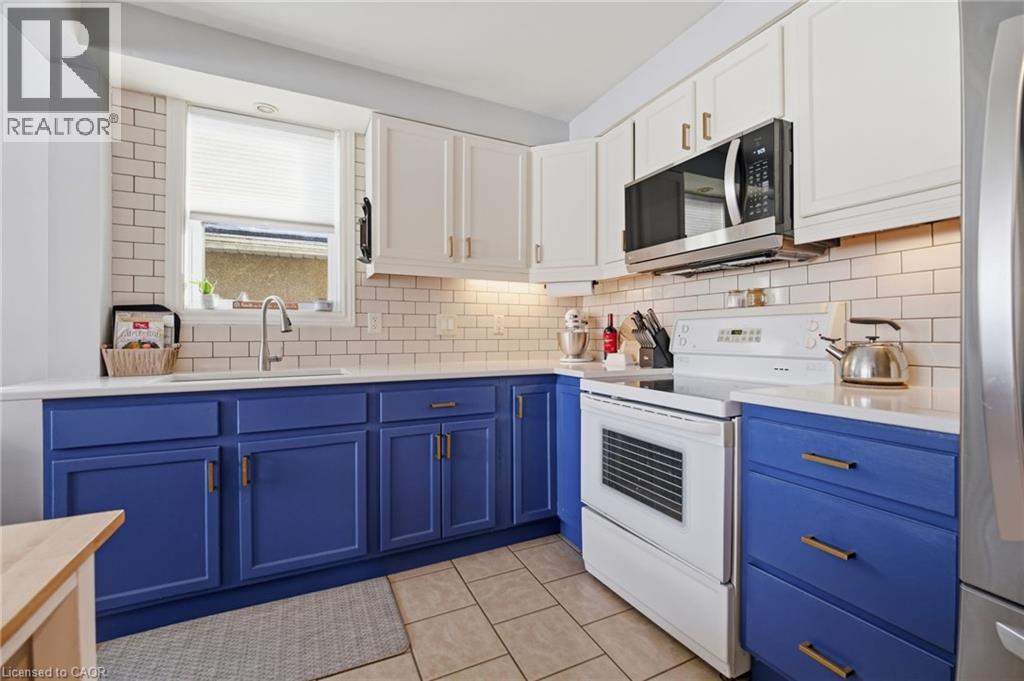 18 Capner Street, St. Catharines, Ontario  L2P 2K3 - Photo 2 - 40807055