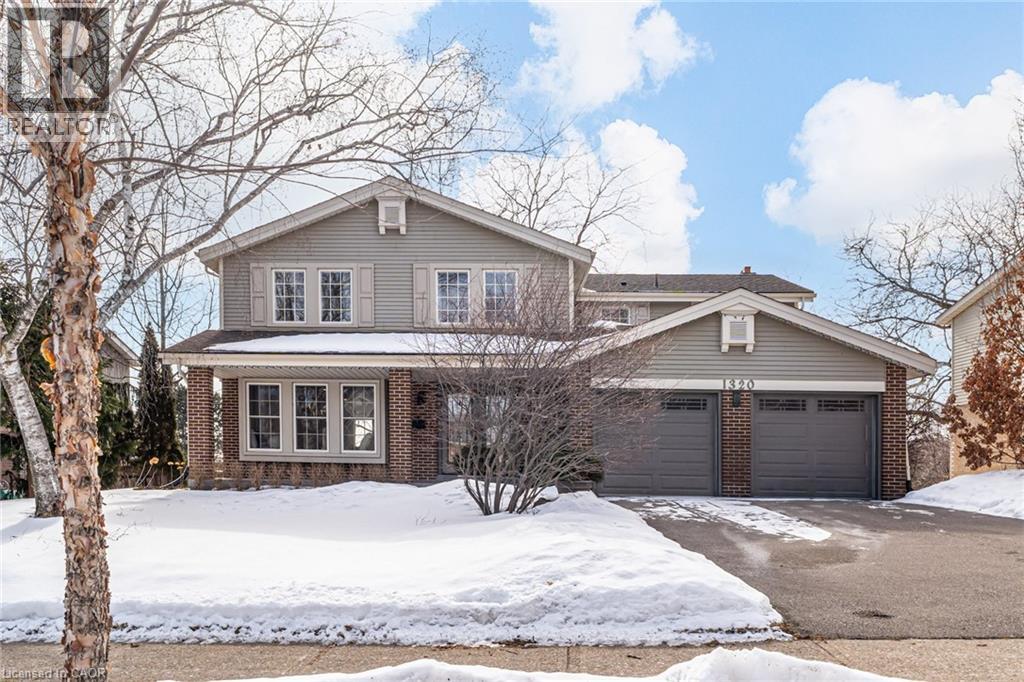 1320 MONMOUTH Drive, Burlington, Ontario