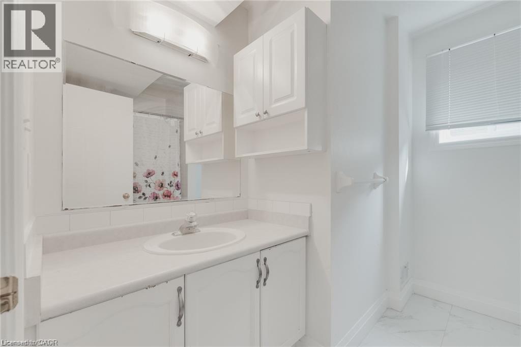 347 Keewatin Avenue, Kitchener, Ontario  N2B 3W2 - Photo 21 - 40807399