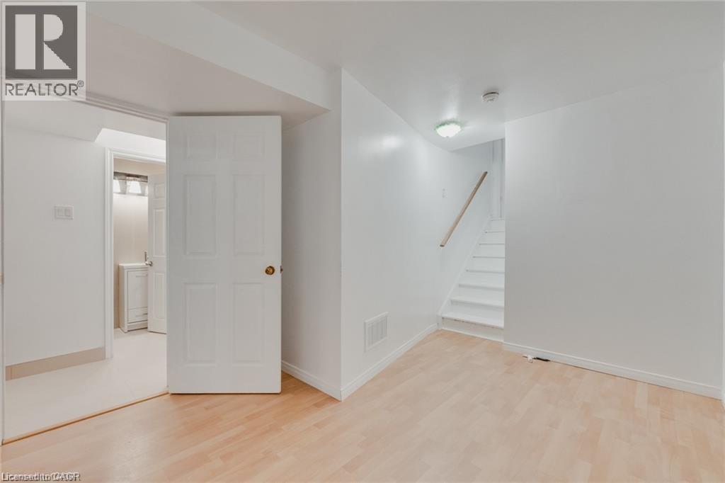 347 Keewatin Avenue, Kitchener, Ontario  N2B 3W2 - Photo 23 - 40807399