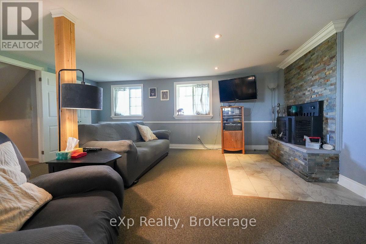 3595 Bruce Road 3, Saugeen Shores, Ontario  N0G 2N0 - Photo 15 - X12821604