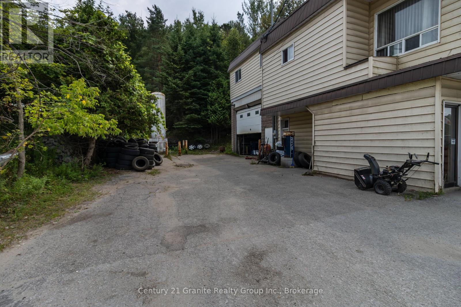 42 Highland Street, Dysart Et Al, Ontario  K0M 1S0 - Photo 10 - X12822590