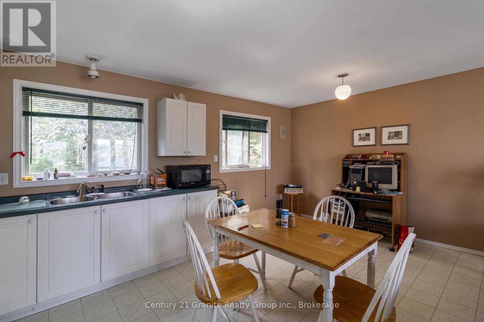 42 Highland Street, Dysart Et Al, Ontario  K0M 1S0 - Photo 20 - X12822590