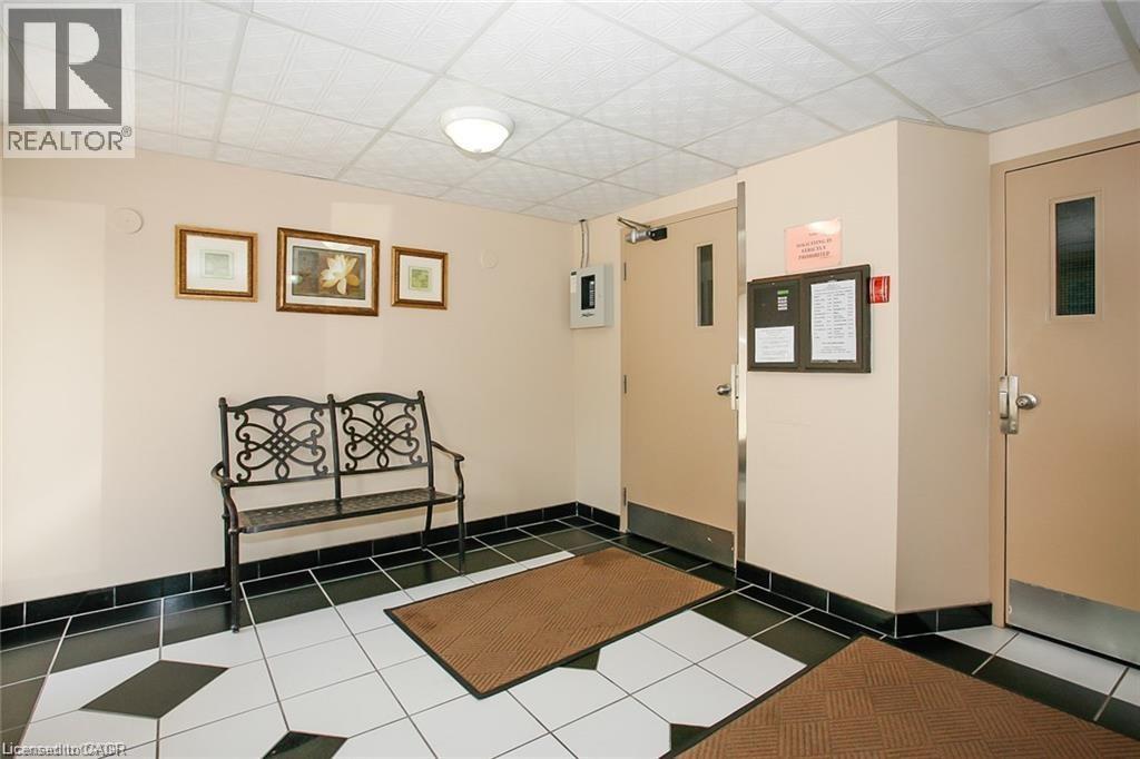 24 Mooregate Crescent Unit# 305, Kitchener, Ontario  N2M 2G1 - Photo 4 - 40807903