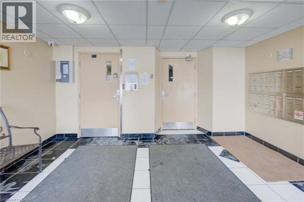 24 Mooregate Crescent Unit# 305, Kitchener, Ontario  N2M 2G1 - Photo 5 - 40807903