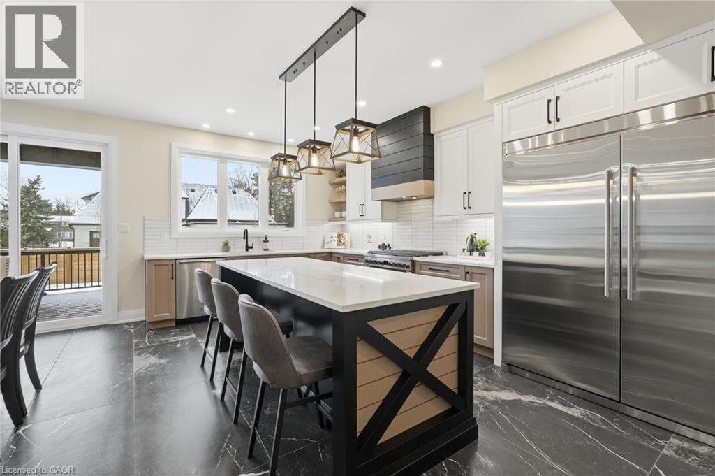 7 Bartlett Avenue, Grimsby, Ontario  L3M 5N7 - Photo 3 - 40807939