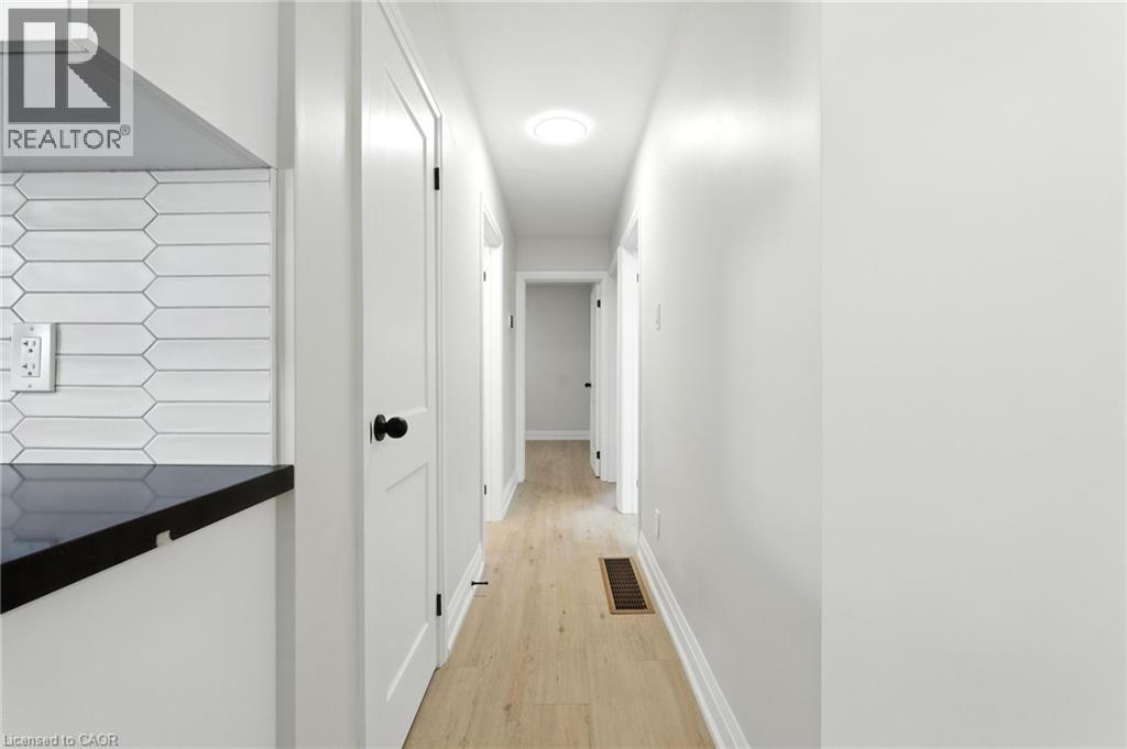 929 Upper Ottawa Street, Hamilton, Ontario  L8T 3V6 - Photo 8 - 40808036