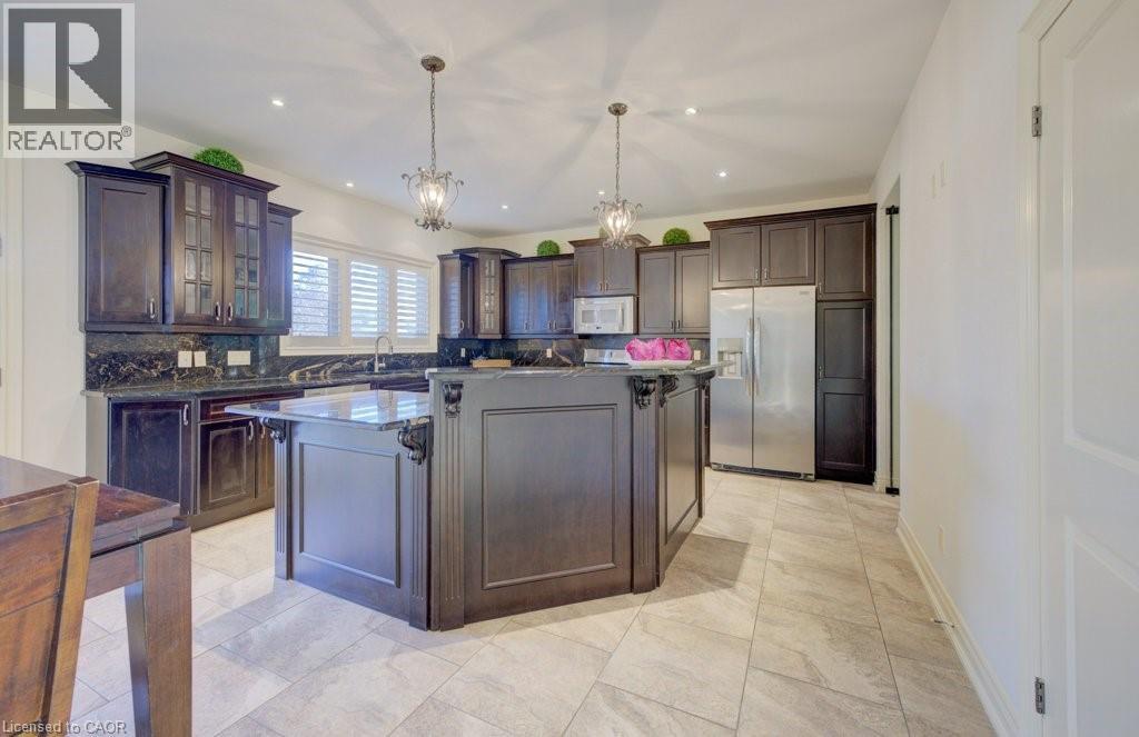 6379 Christopher Crescent, Niagara Falls, Ontario  L2H 0B3 - Photo 16 - 40803888