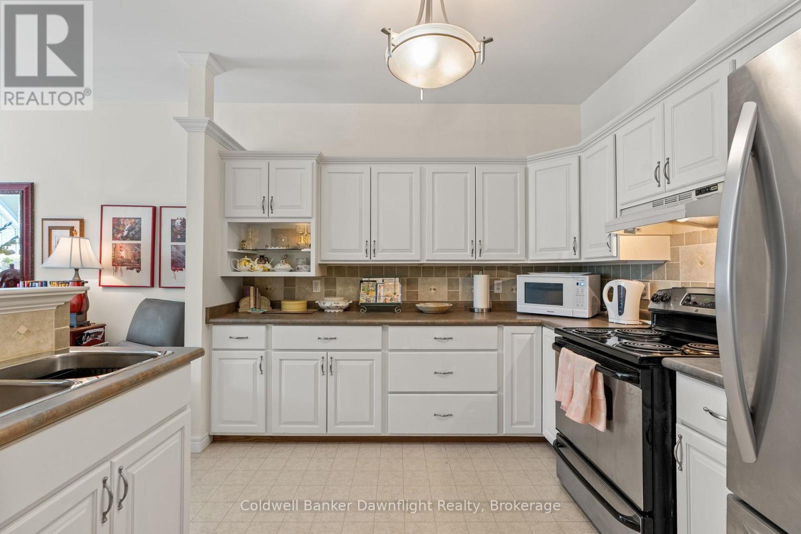 7 Brookside Place, South Huron, Ontario  N0M 1S2 - Photo 4 - X12827192