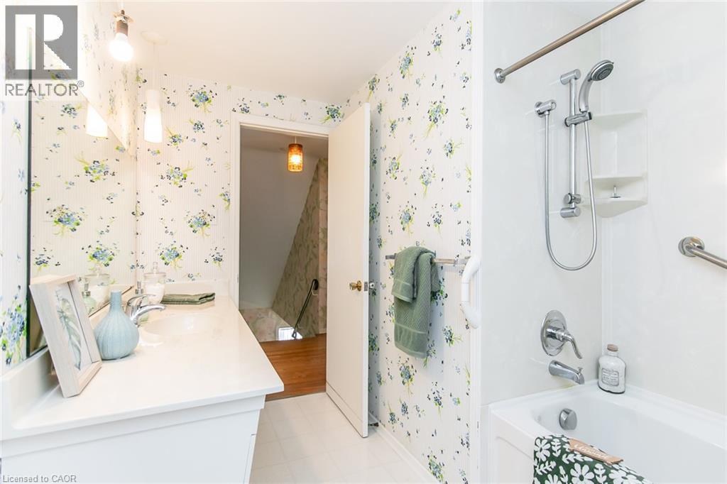 198 Ashcroft Place, Waterloo, Ontario  N2J 3M6 - Photo 40 - 40808000