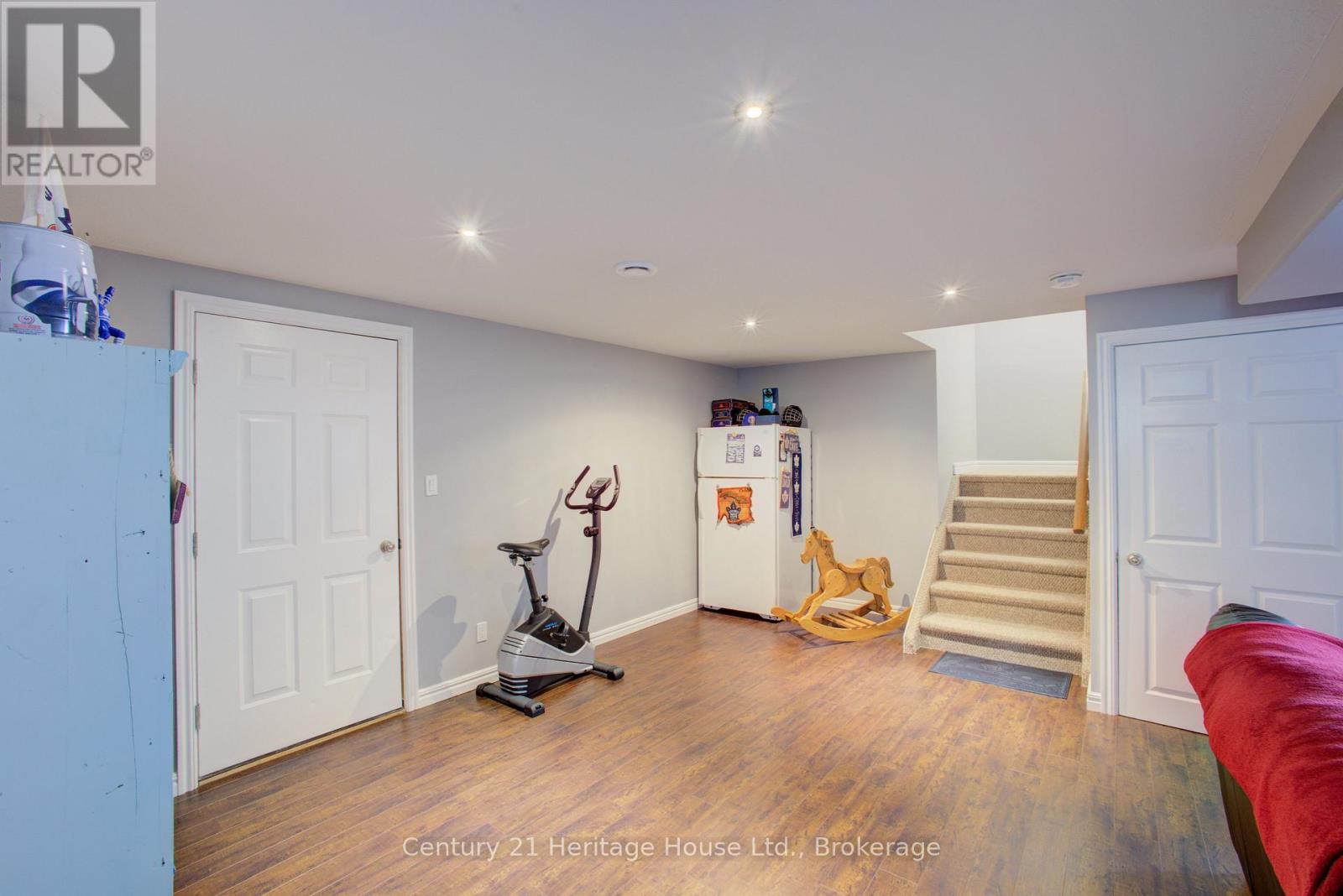 323237 Durham Road E, West Grey, Ontario  N0G 1R0 - Photo 32 - X12827990