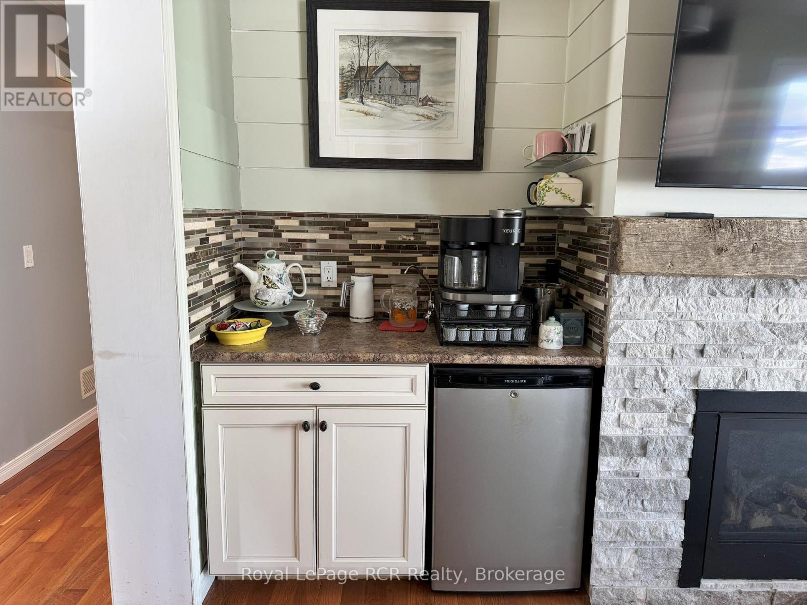 409155 Grey Rd 4, Grey Highlands, Ontario  N0C 1M0 - Photo 9 - X12829838