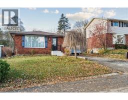 16 GREEN MEADOW Way, Dundas, Ontario