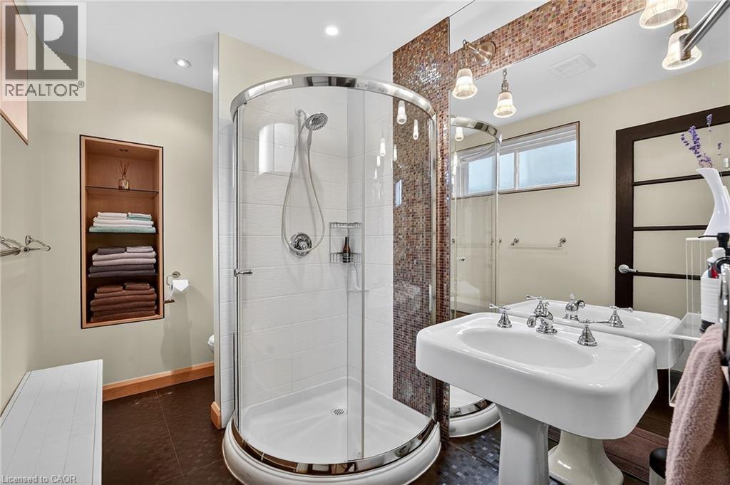 11 Peel Street, St. Catharines, Ontario  L2N 5A2 - Photo 37 - 40808420