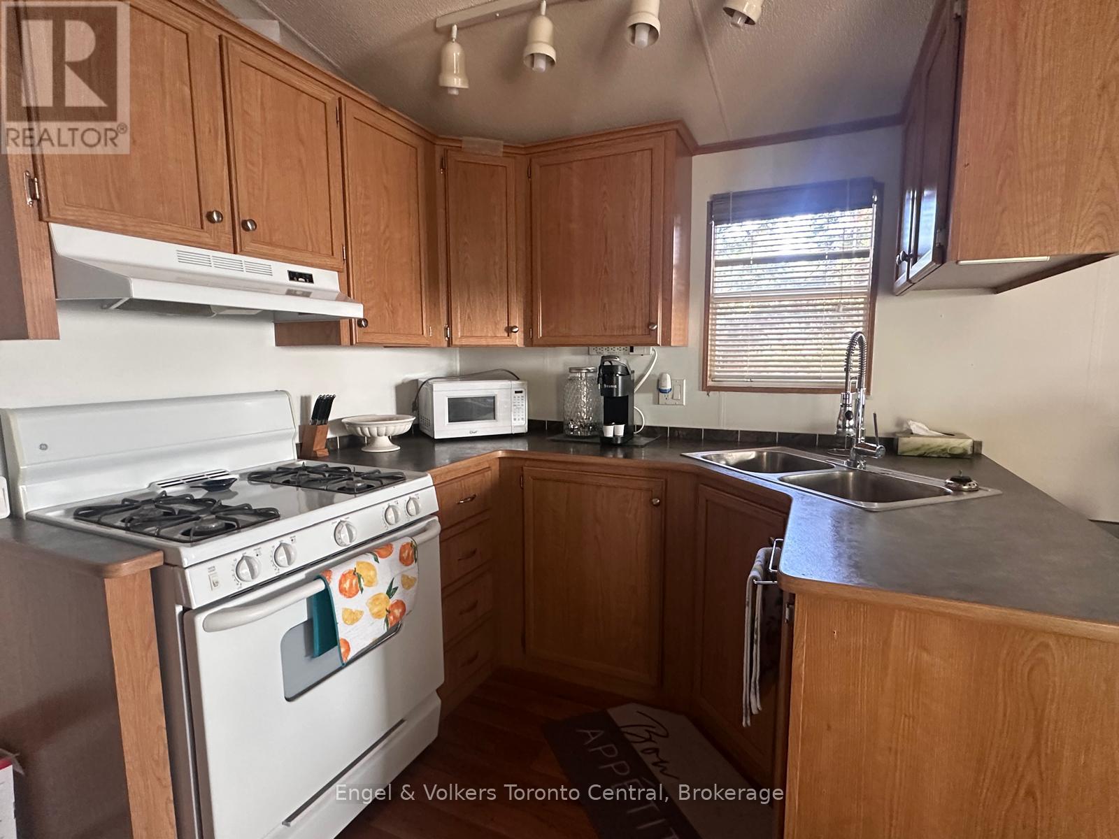 E7 - 7489 Sideroad 5 E, Wellington North, Ontario  N0G 2L0 - Photo 12 - X12831452