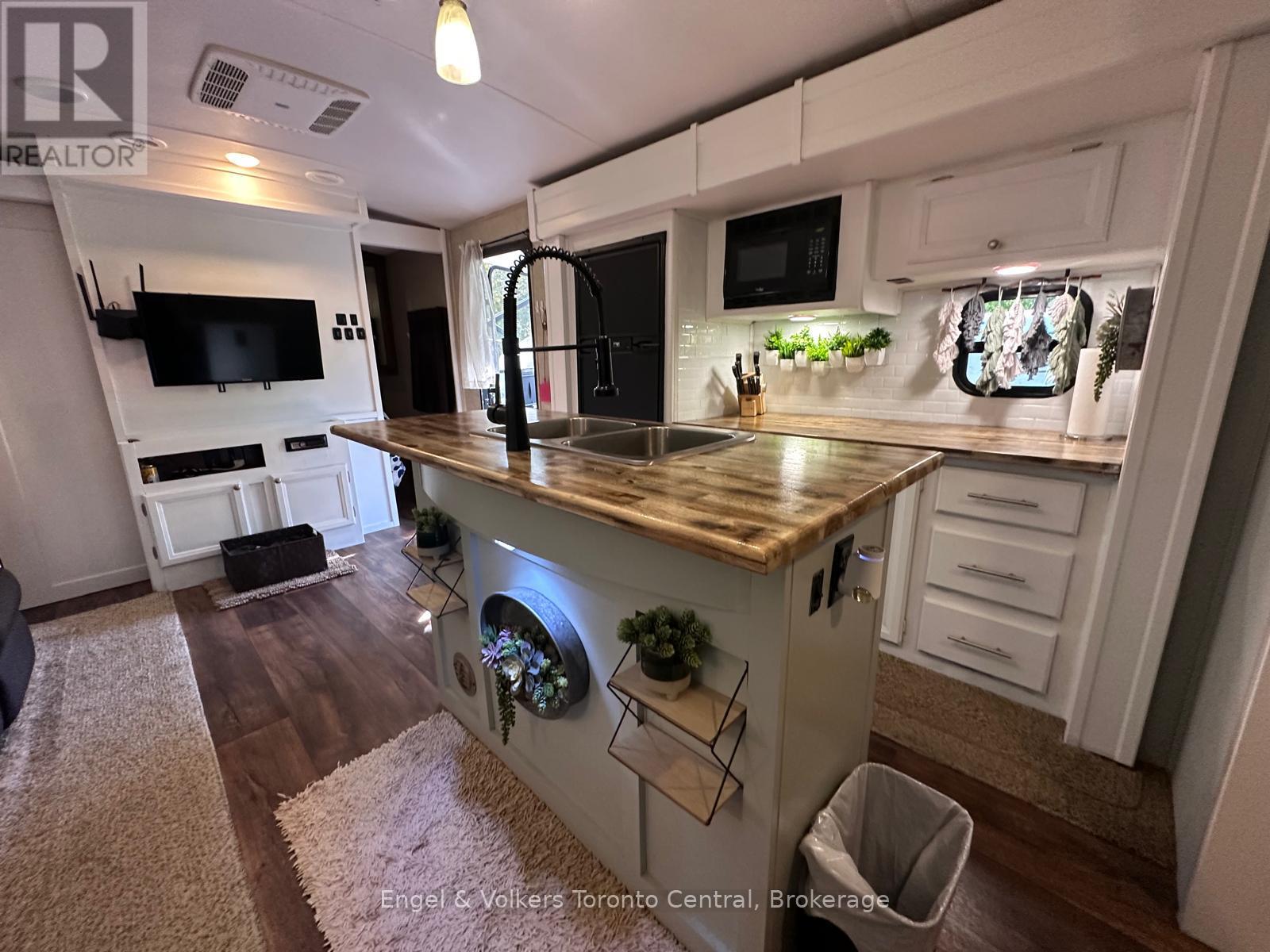 T 2 - 7489 Sideroad 5 E, Wellington North, Ontario  N0G 2L0 - Photo 12 - X12831460