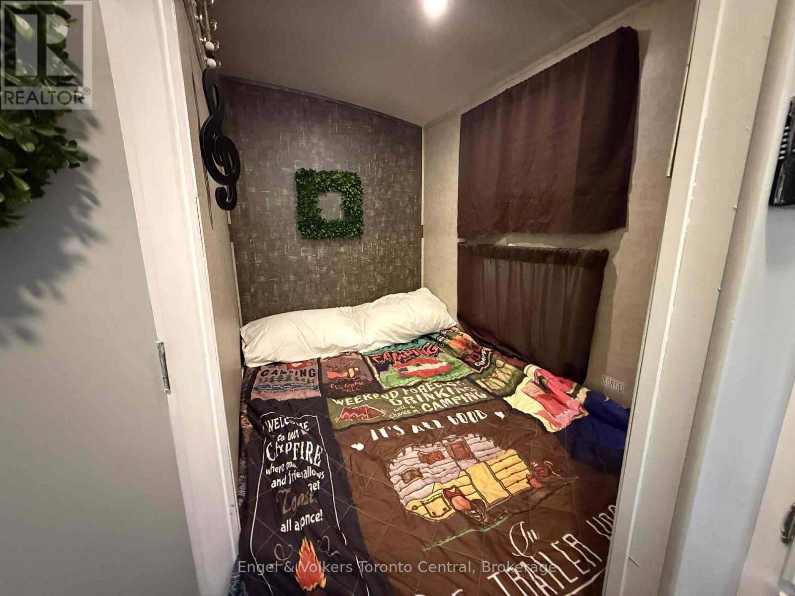 T 2 - 7489 Sideroad 5 E, Wellington North, Ontario  N0G 2L0 - Photo 15 - X12831460