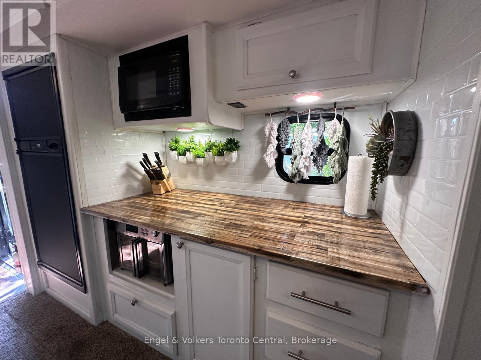 T 2 - 7489 Sideroad 5 E, Wellington North, Ontario  N0G 2L0 - Photo 4 - X12831460