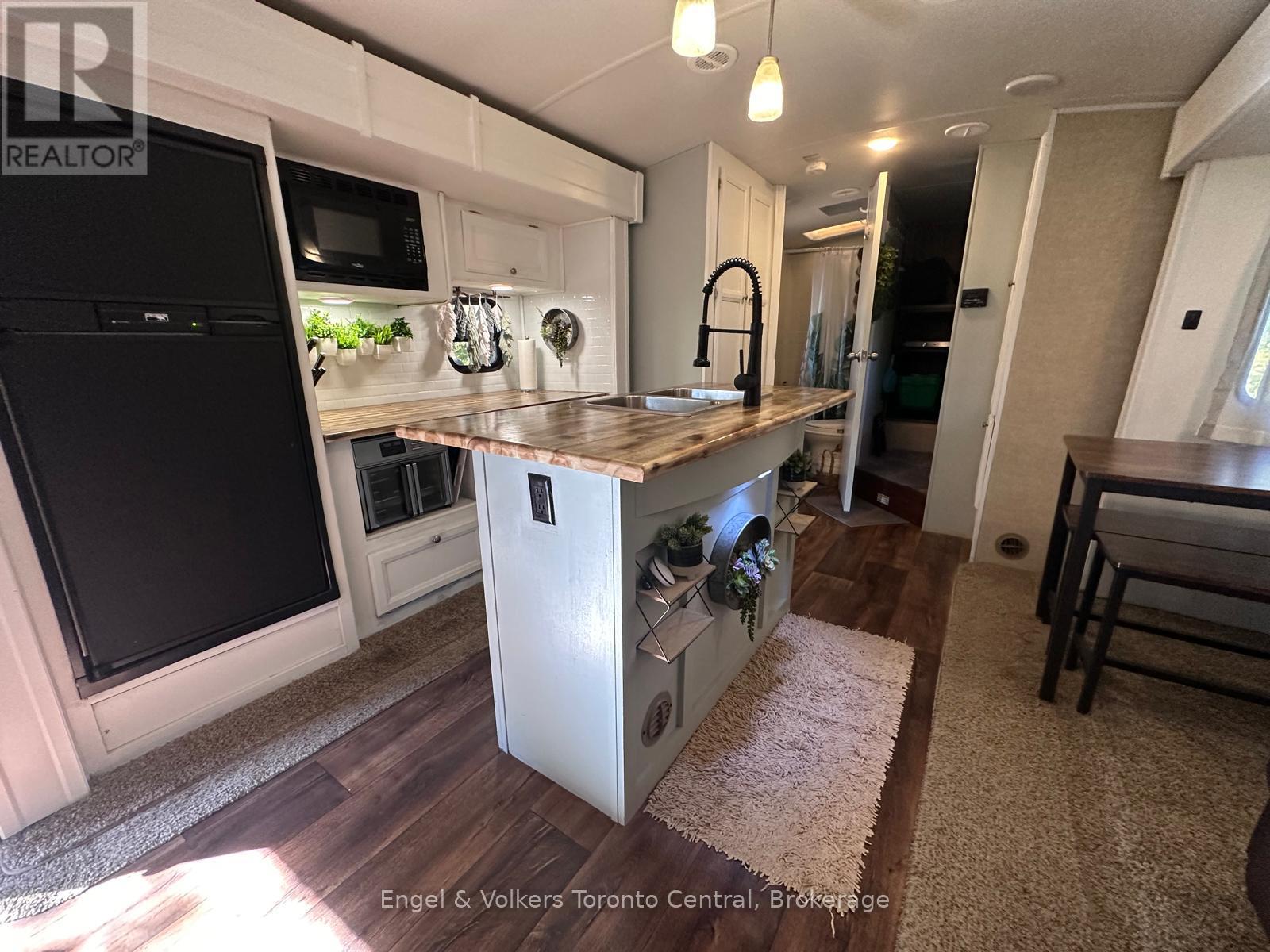 T 2 - 7489 Sideroad 5 E, Wellington North, Ontario  N0G 2L0 - Photo 8 - X12831460