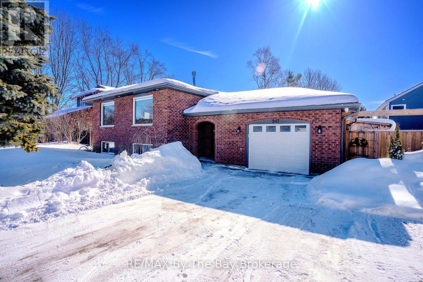 247 SIMCOE STREET, Clearview, Ontario