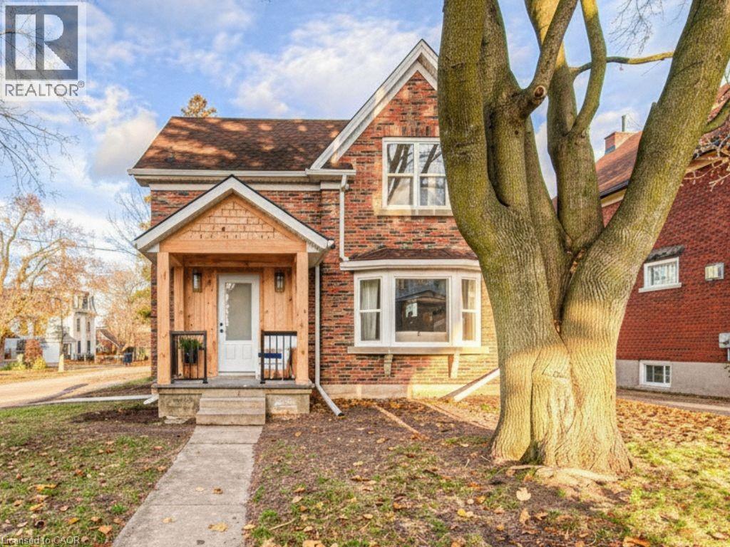 30 DUNBAR Road S, Waterloo, Ontario